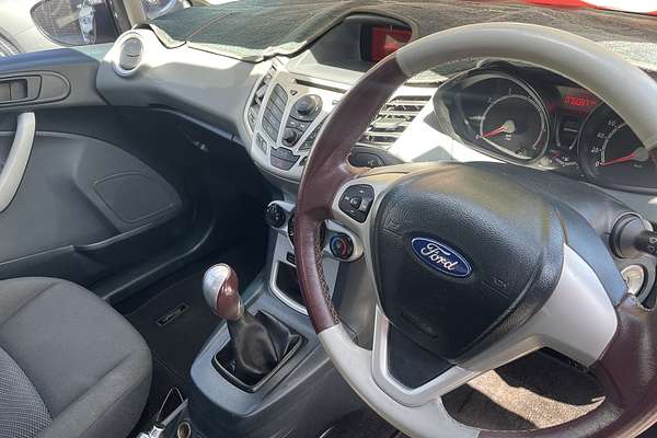 2011 Ford Fiesta CL WT