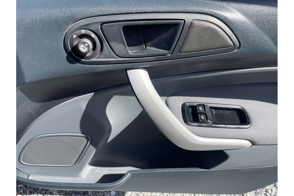 2011 Ford Fiesta CL WT