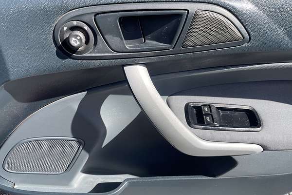 2011 Ford Fiesta CL WT