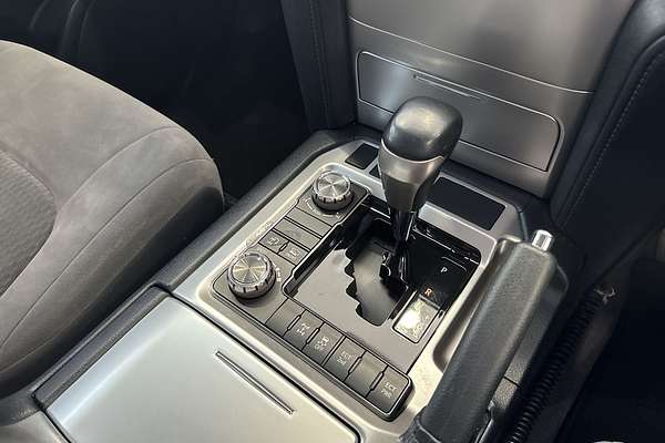 2017 Toyota Landcruiser GXL VDJ200R
