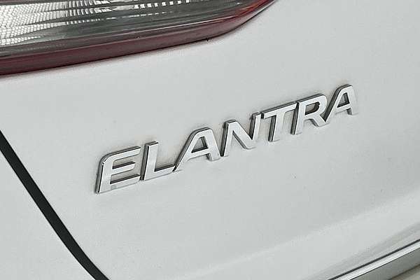 2017 Hyundai Elantra Elite AD