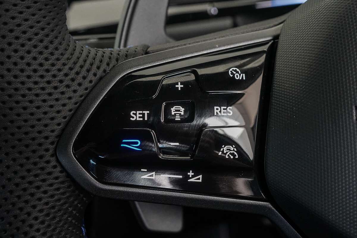 2025 Volkswagen T-Roc R D11