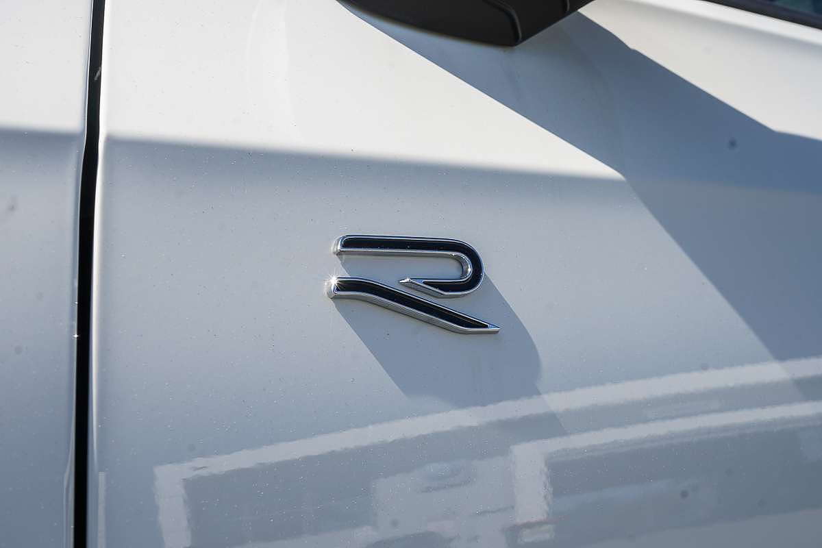 2025 Volkswagen Golf 110TSI R-Line 8.5