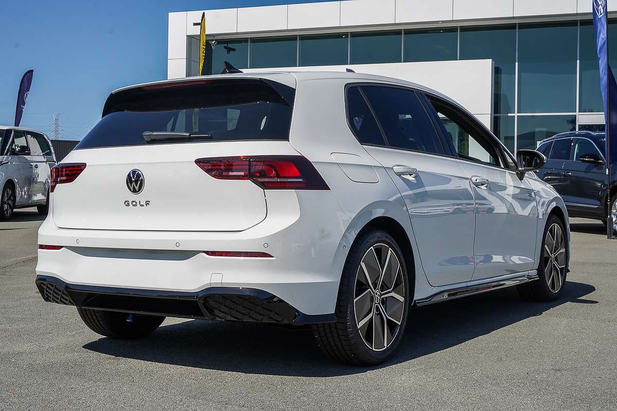 2025 Volkswagen Golf 110TSI R-Line 8.5