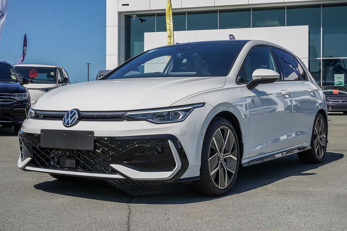 2025 Volkswagen Golf 110TSI R-Line 8.5