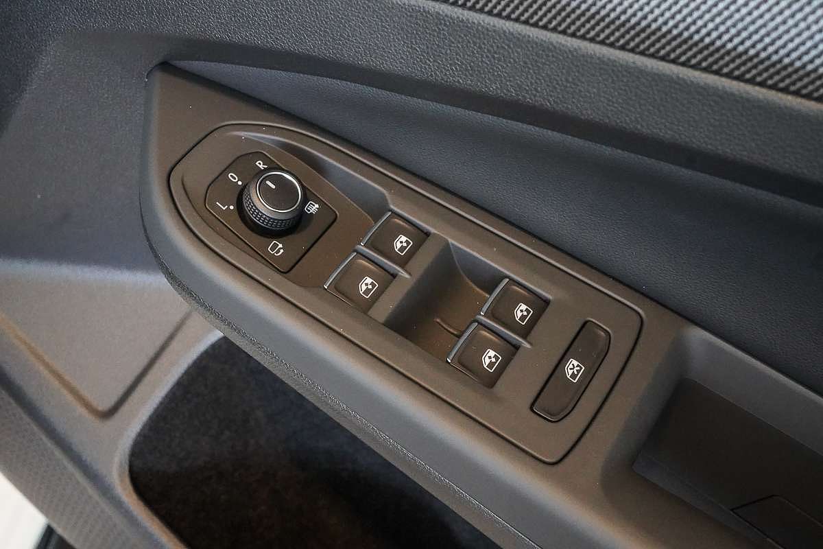 2025 Volkswagen Golf 110TSI R-Line 8.5