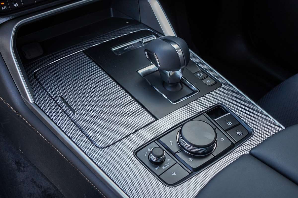 2025 Mazda CX-70 G50e GT KJ
