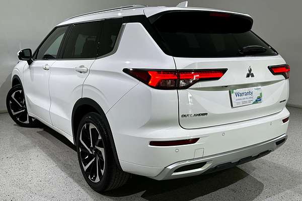 2022 Mitsubishi Outlander Exceed ZM