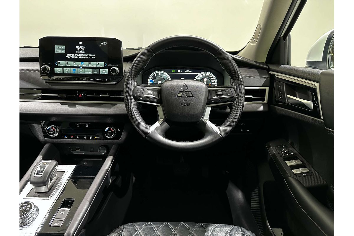 2022 Mitsubishi Outlander Exceed ZM