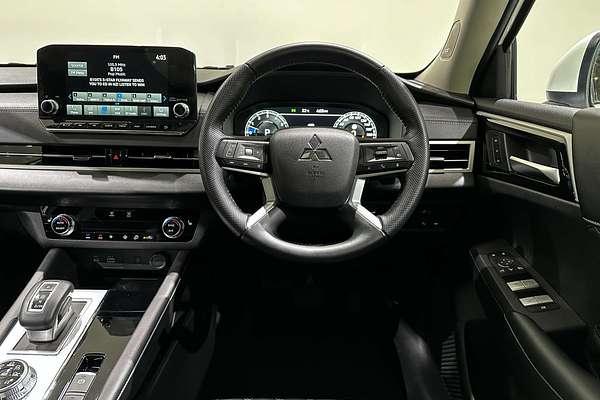 2022 Mitsubishi Outlander Exceed ZM