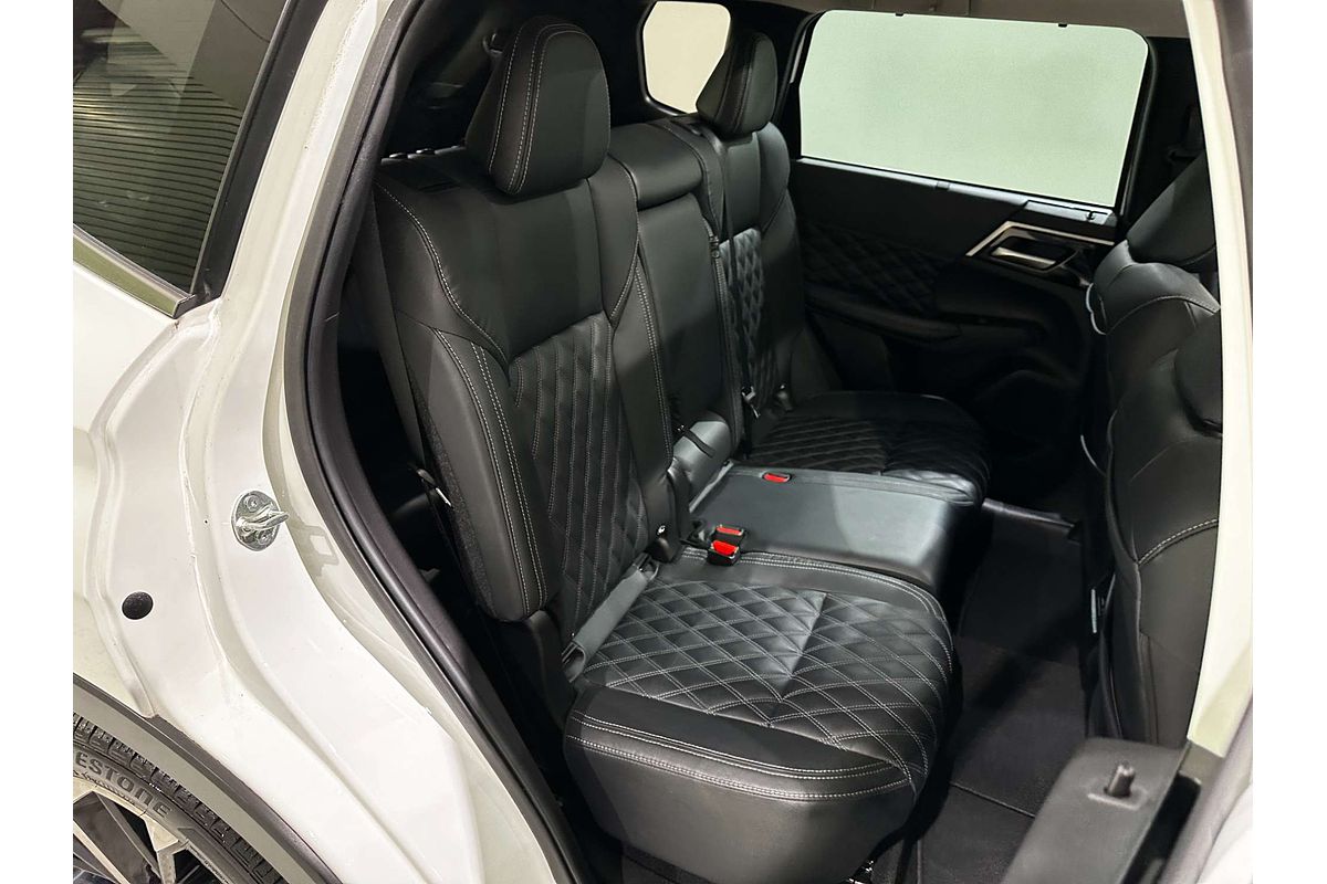 2022 Mitsubishi Outlander Exceed ZM