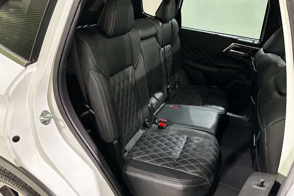 2022 Mitsubishi Outlander Exceed ZM