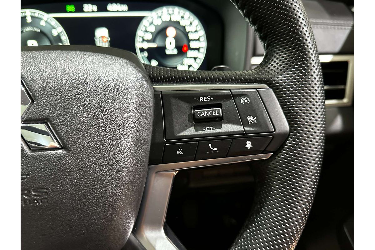2022 Mitsubishi Outlander Exceed ZM