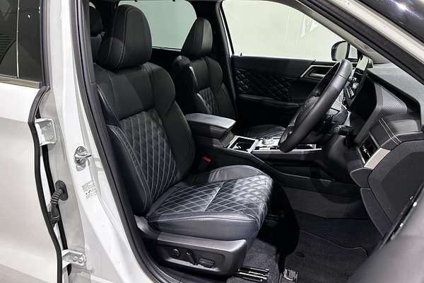 2022 Mitsubishi Outlander Exceed ZM