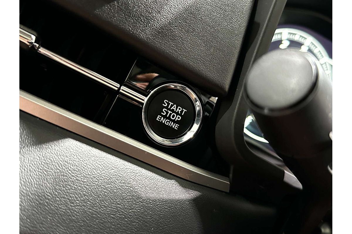 2022 Mitsubishi Outlander Exceed ZM