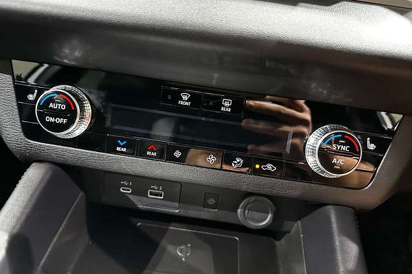 2022 Mitsubishi Outlander Exceed ZM