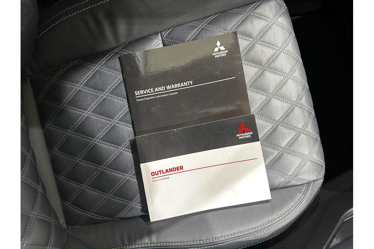 2022 Mitsubishi Outlander Exceed ZM