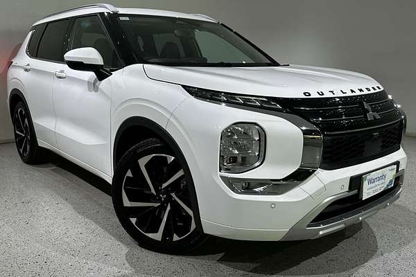 2022 Mitsubishi Outlander Exceed ZM