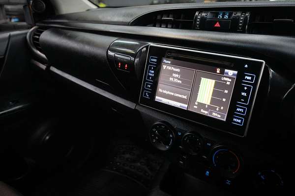 2015 Toyota Hilux SR GUN126R 4X4