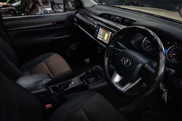 2015 Toyota Hilux SR GUN126R 4X4