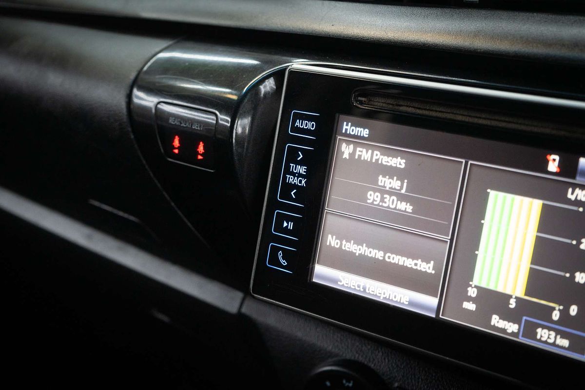 2015 Toyota Hilux SR GUN126R 4X4