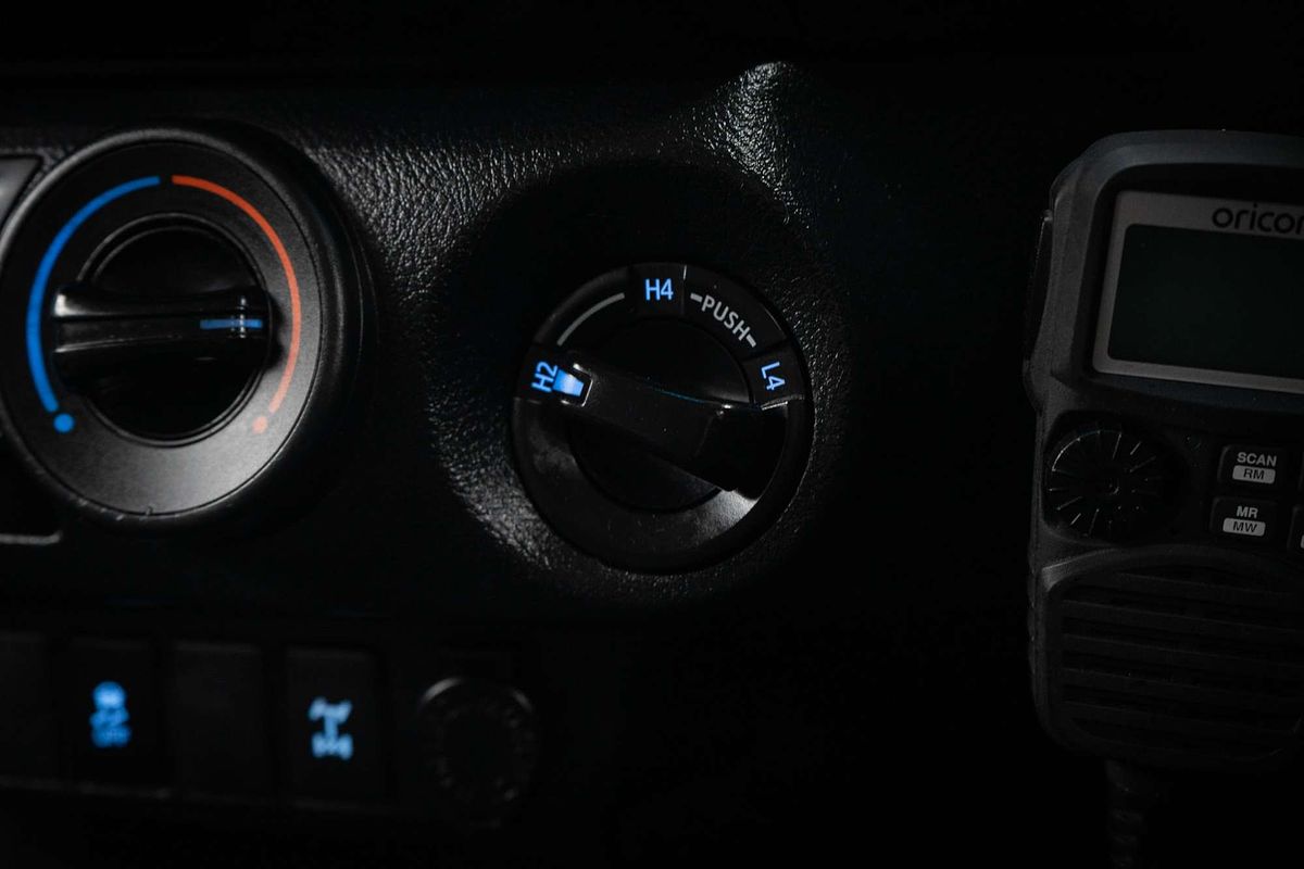 2015 Toyota Hilux SR GUN126R 4X4