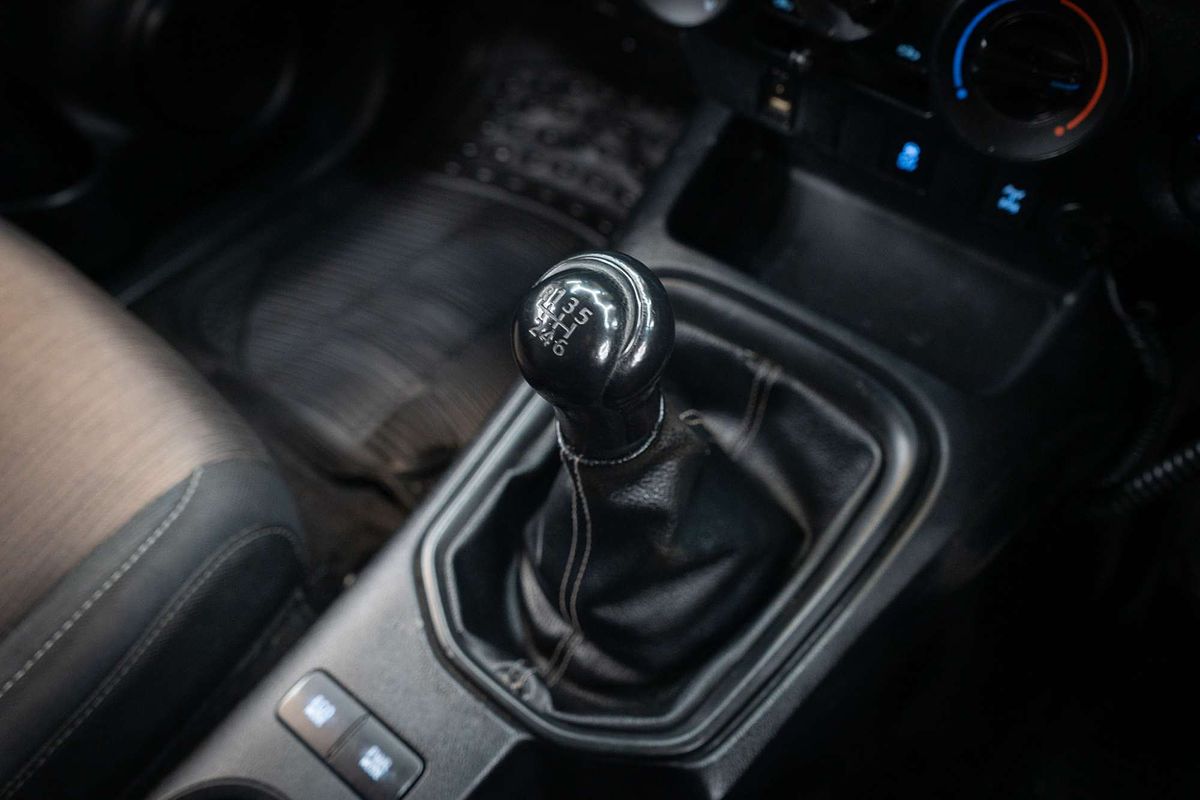 2015 Toyota Hilux SR GUN126R 4X4