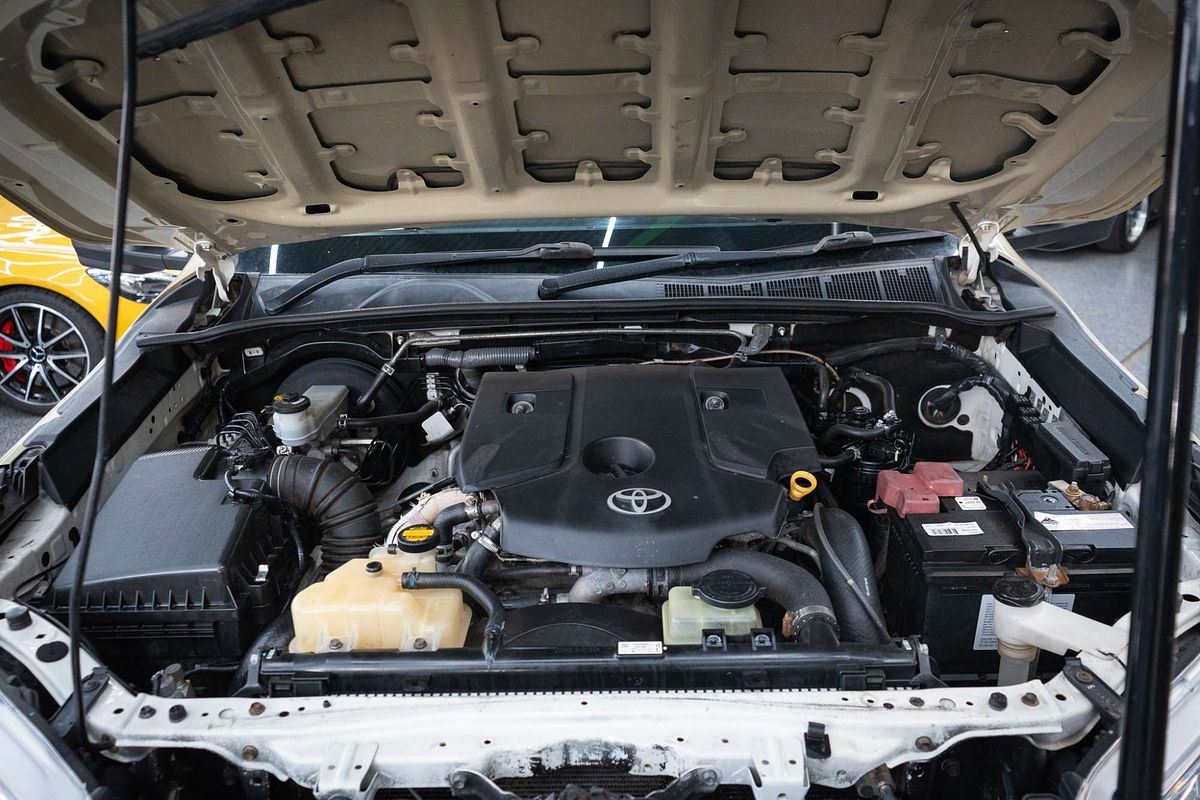 2015 Toyota Hilux SR GUN126R 4X4