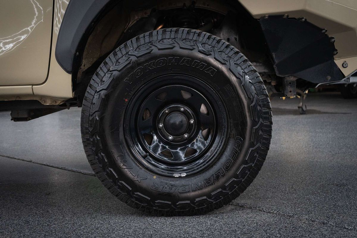 2015 Toyota Hilux SR GUN126R 4X4