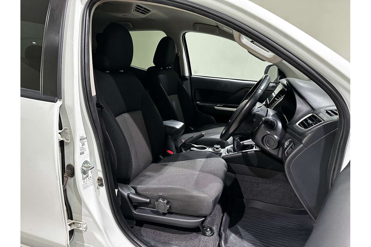 2020 Mitsubishi Triton GLS MR 4X4