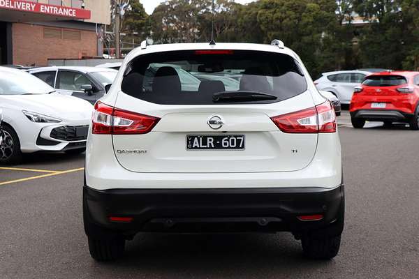 2016 Nissan QASHQAI Ti J11
