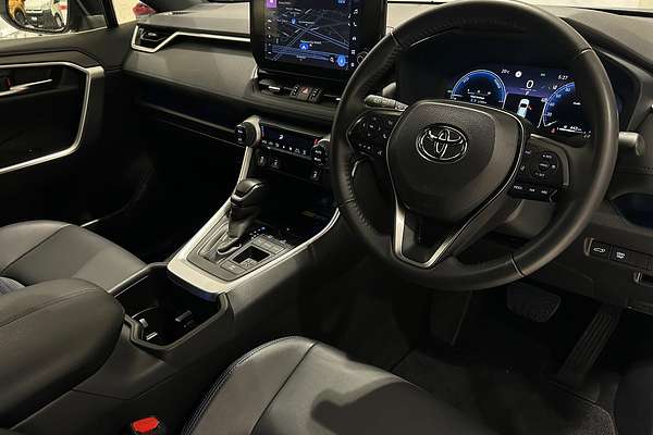 2024 Toyota RAV4 XSE AXAH52R