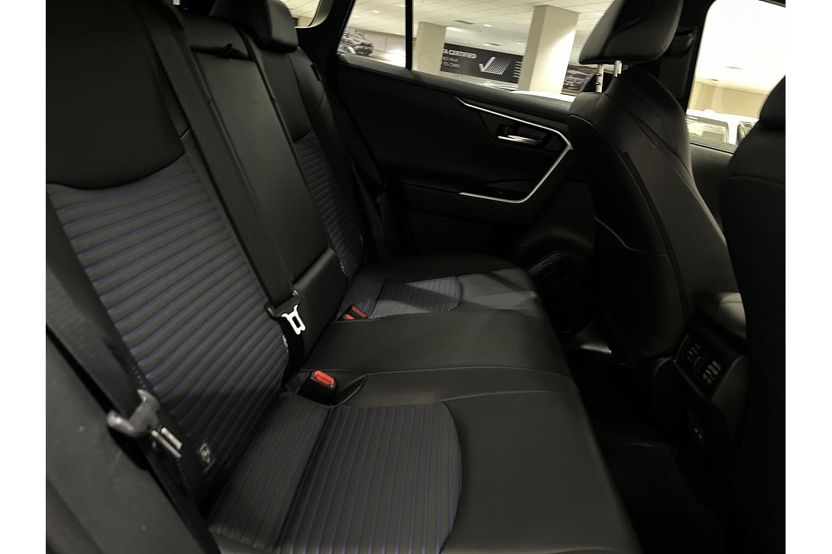 2024 Toyota RAV4 XSE AXAH52R