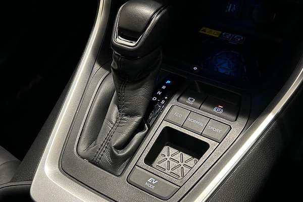 2024 Toyota RAV4 XSE AXAH52R