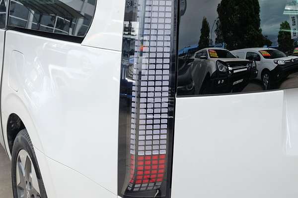 2022 Hyundai STARIA US4.V1