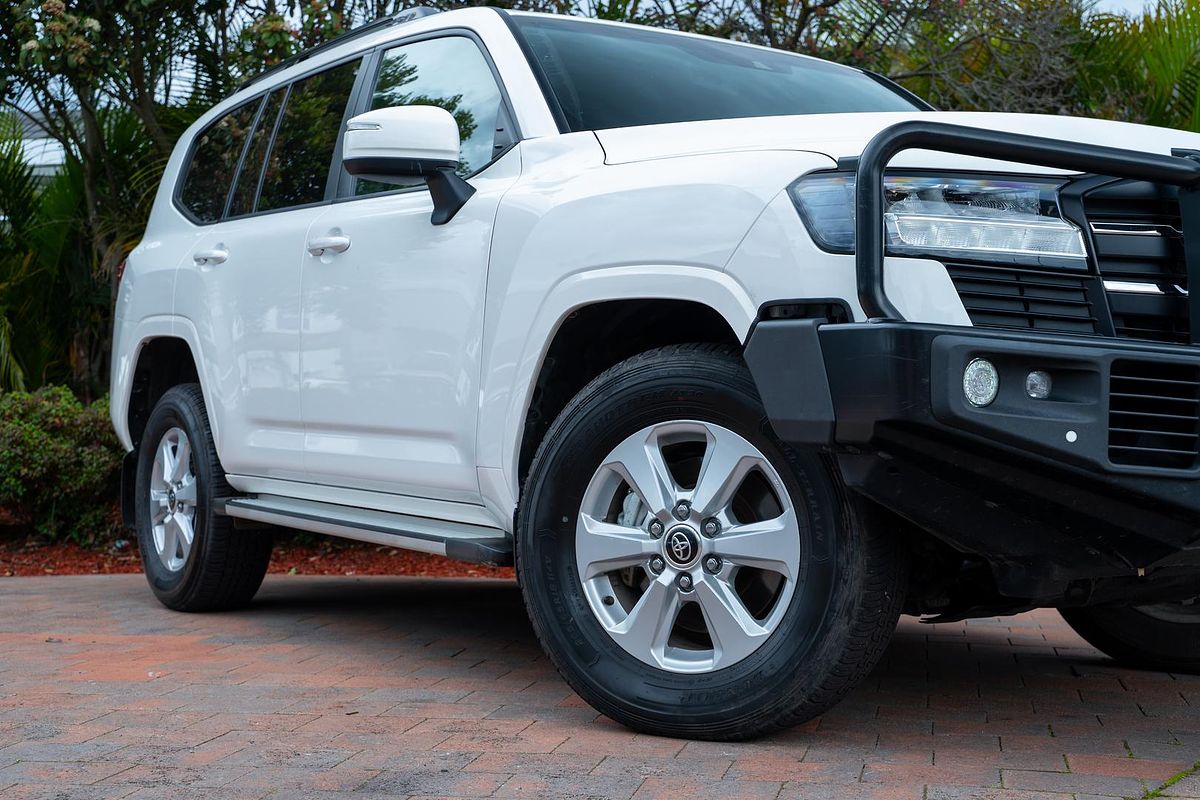 2023 Toyota Landcruiser GXL FJA300R