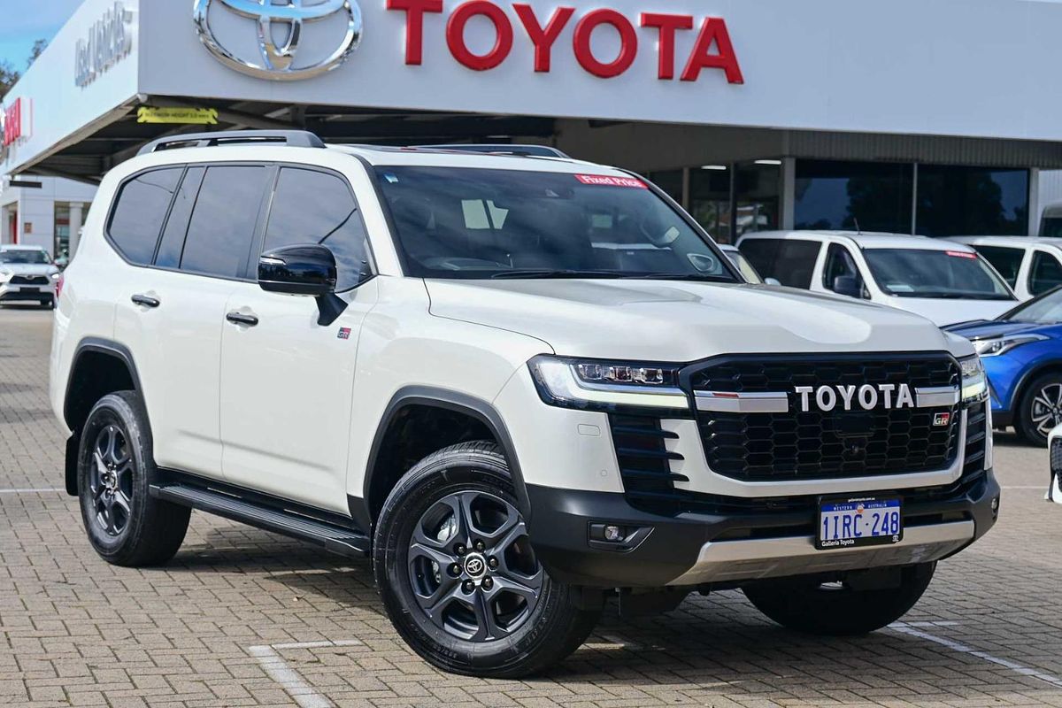 2023 Toyota Landcruiser GR Sport FJA300R