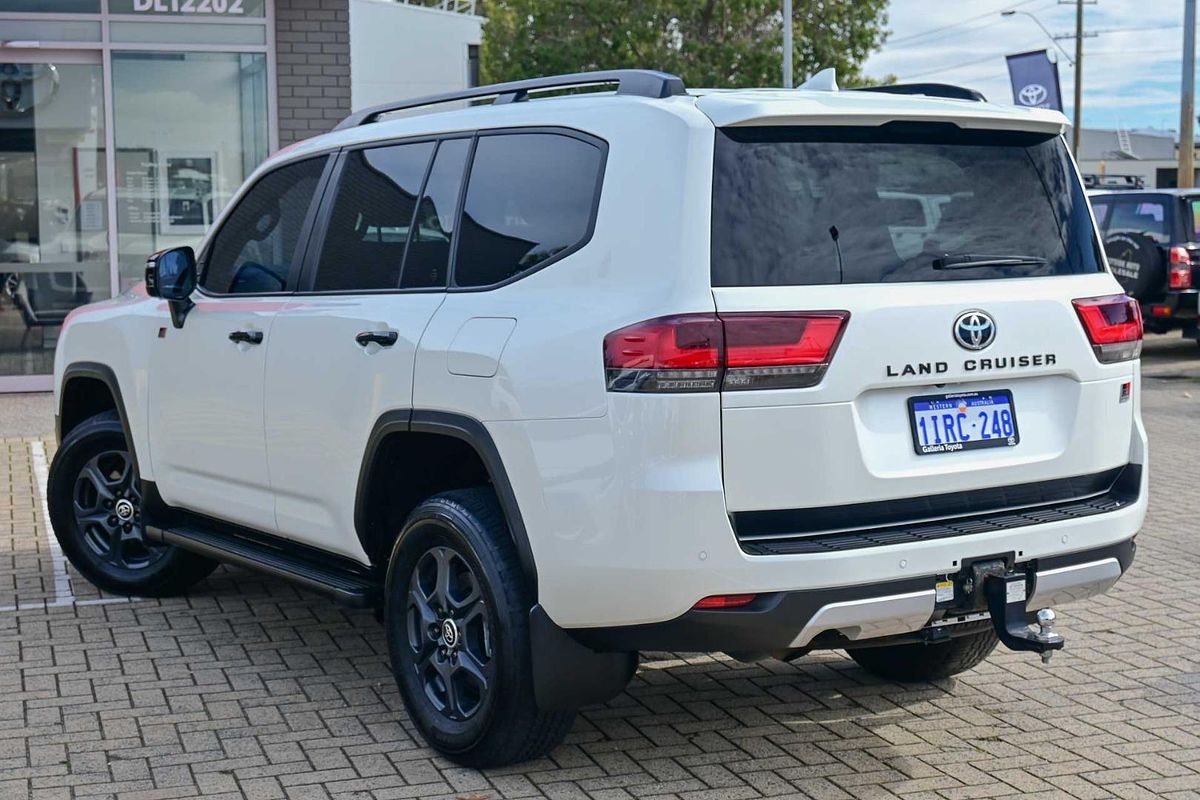 2023 Toyota Landcruiser GR Sport FJA300R