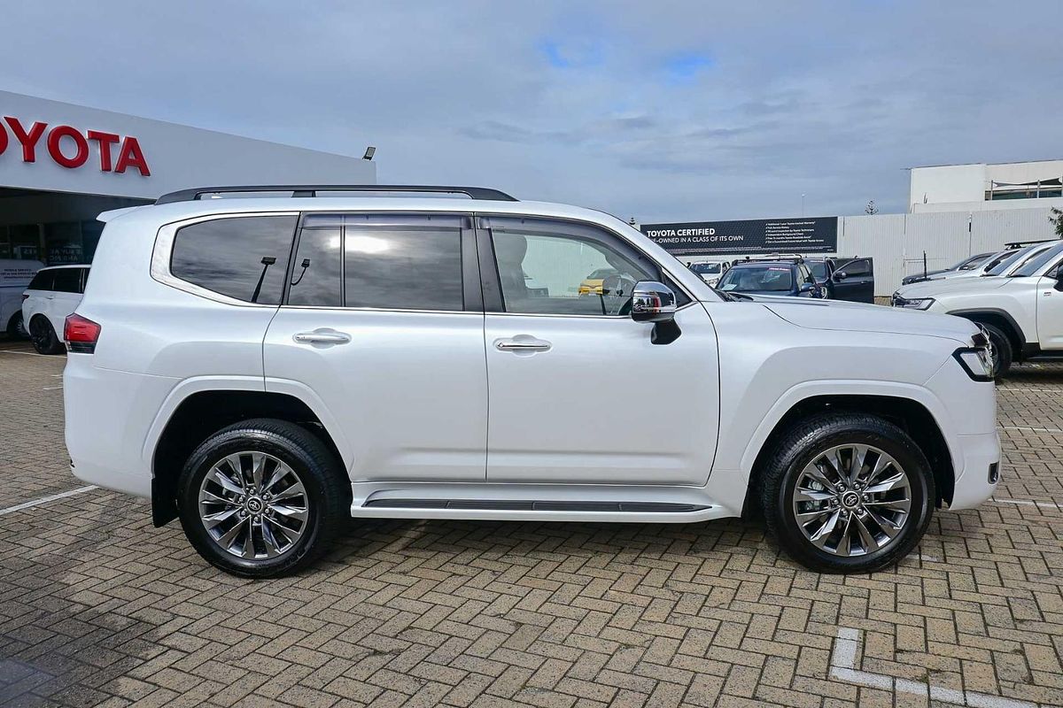 2024 Toyota Landcruiser Sahara ZX FJA300R