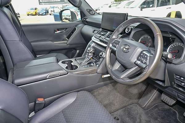 2024 Toyota Landcruiser Sahara ZX FJA300R