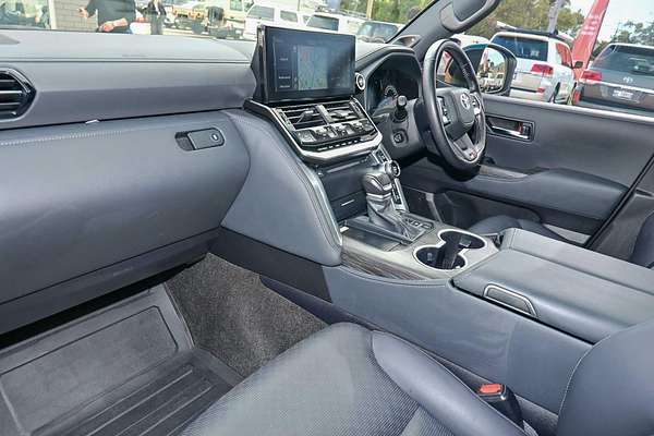 2023 Toyota Landcruiser GR Sport FJA300R