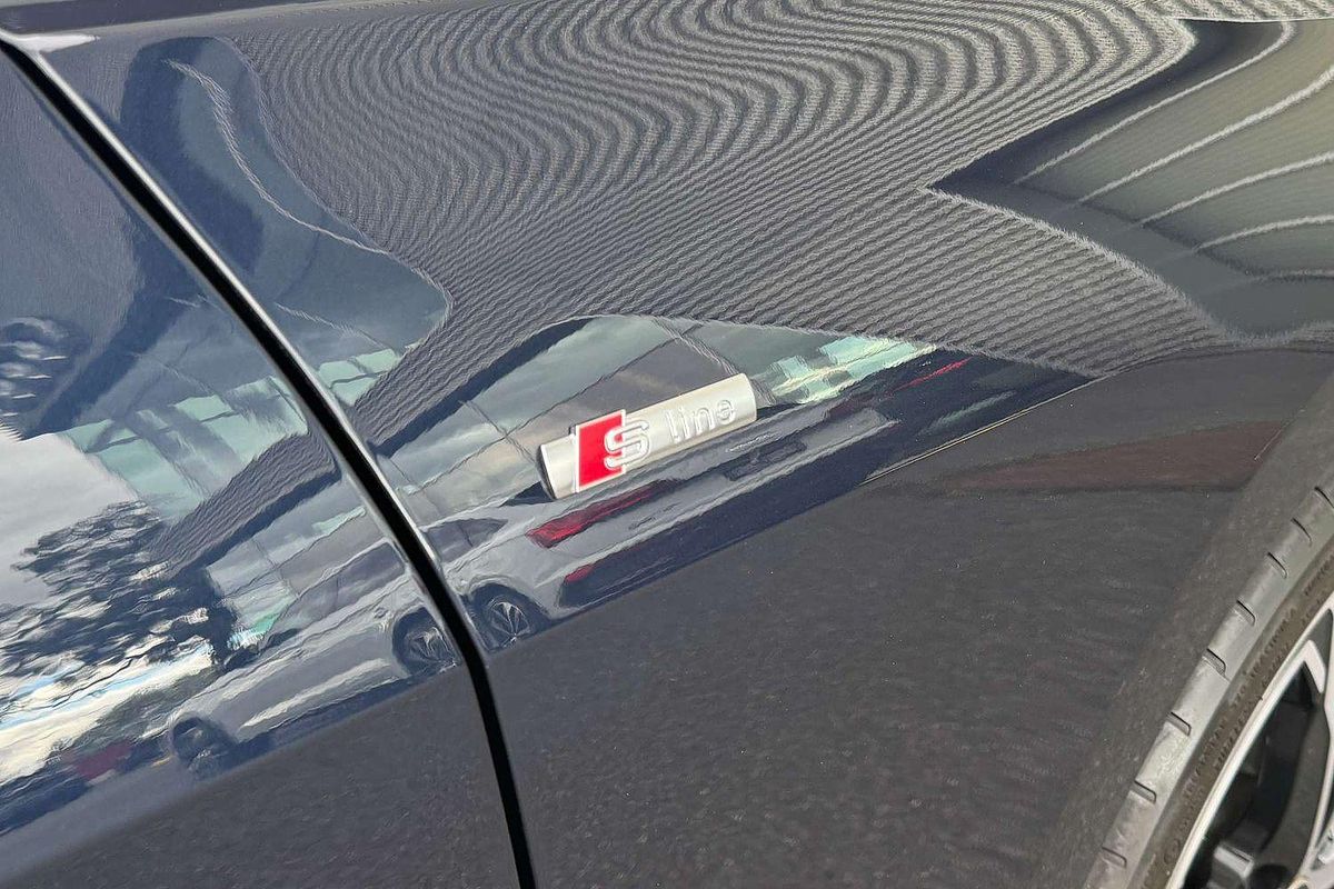 2025 Audi A5 TFSI 150kW S line B10