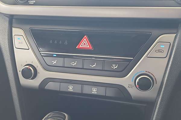 2018 Hyundai Elantra Active AD