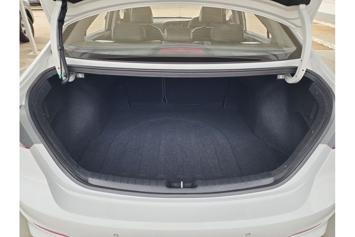 2018 Hyundai Elantra Active AD