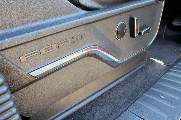 2023 Ford F-150 Lariat  4X4 LWB