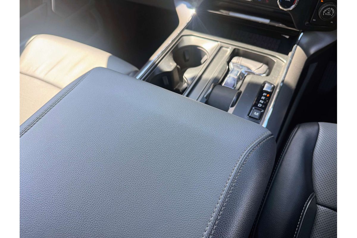 2023 Ford F-150 Lariat  4X4 LWB