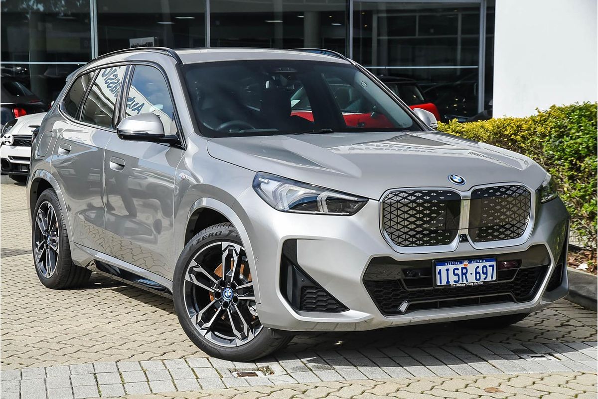 2024 BMW iX1 xDrive30 M Sport U11