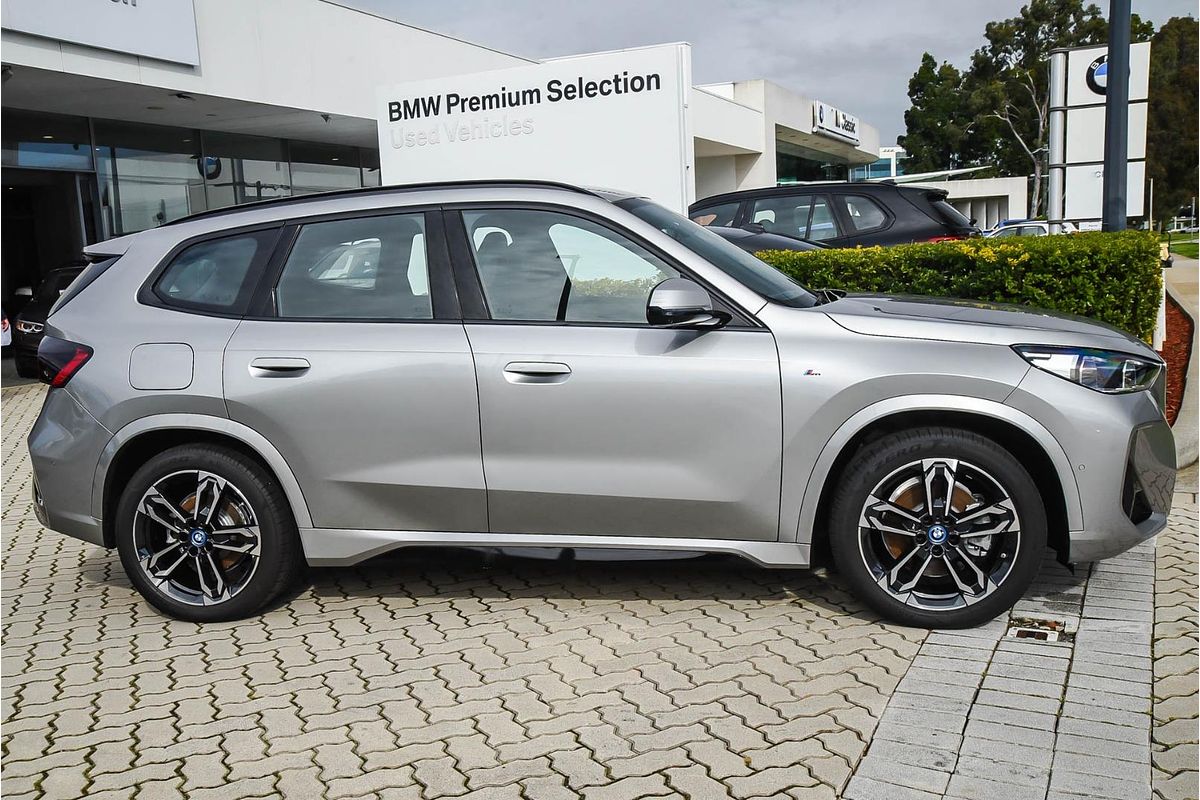 2024 BMW iX1 xDrive30 M Sport U11