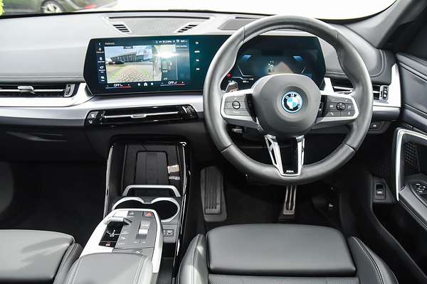 2024 BMW iX1 xDrive30 M Sport U11