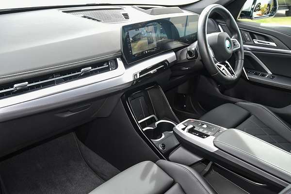 2024 BMW iX1 xDrive30 M Sport U11